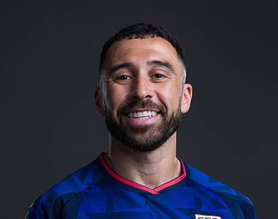 	Roberto Lopes 	